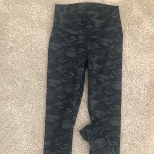 Fabletics Camo 7/8 leggings